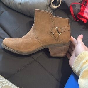 Teva booties size 8
